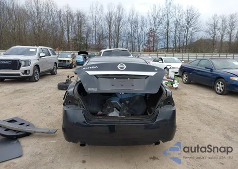 2015 Nissan Altima 2.5 из США, поврежденный, VIN 1N4AL3AP8FC177384